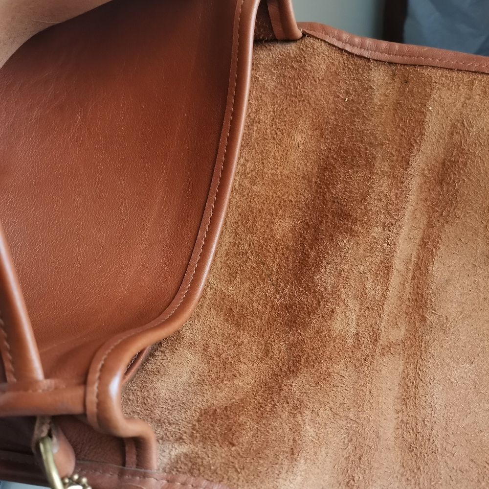 Vintage Coach # 9755Light  Brown Leather Shoulder/Crossbody Bag - Picture 6 of 13